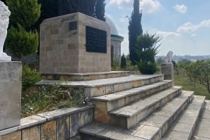 Tirana: sede mondiale dei Bektashi e tour guidato al museo