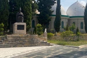 Tirana: sede mondiale dei Bektashi e tour guidato al museo