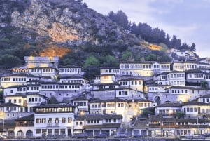 Tirana: excursión privada de 1 día a Berat, Apolonia y Ksamil
