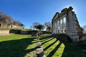 Tirana: excursión privada de 1 día a Berat, Apolonia y Ksamil