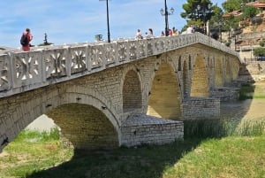 Tirana: excursión privada de 1 día a Berat con guía certificado