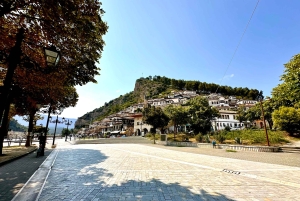Tirana: Tour durch die Altstadt von Berat (UNESCO-Weltkulturerbe) und Eintritt ins Onufri-Museum