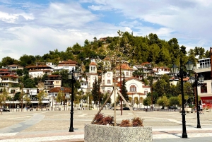 Tirana: Tour durch die Altstadt von Berat (UNESCO-Weltkulturerbe) und Eintritt ins Onufri-Museum