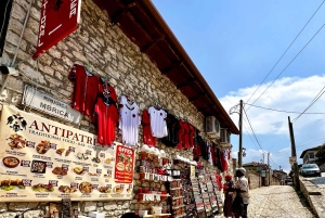 Tirana: Tour durch die Altstadt von Berat (UNESCO-Weltkulturerbe) und Eintritt ins Onufri-Museum