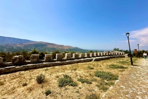Tirana: Tour durch die Altstadt von Berat (UNESCO-Weltkulturerbe) und Eintritt ins Onufri-Museum