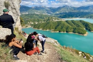 Tirana: wandeltocht naar het Bovilla-meer en de Gamti-berg met lunch