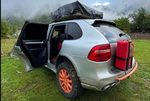Tirana : excursion tout-terrain en Porsche Cayenne au lac Bovilla