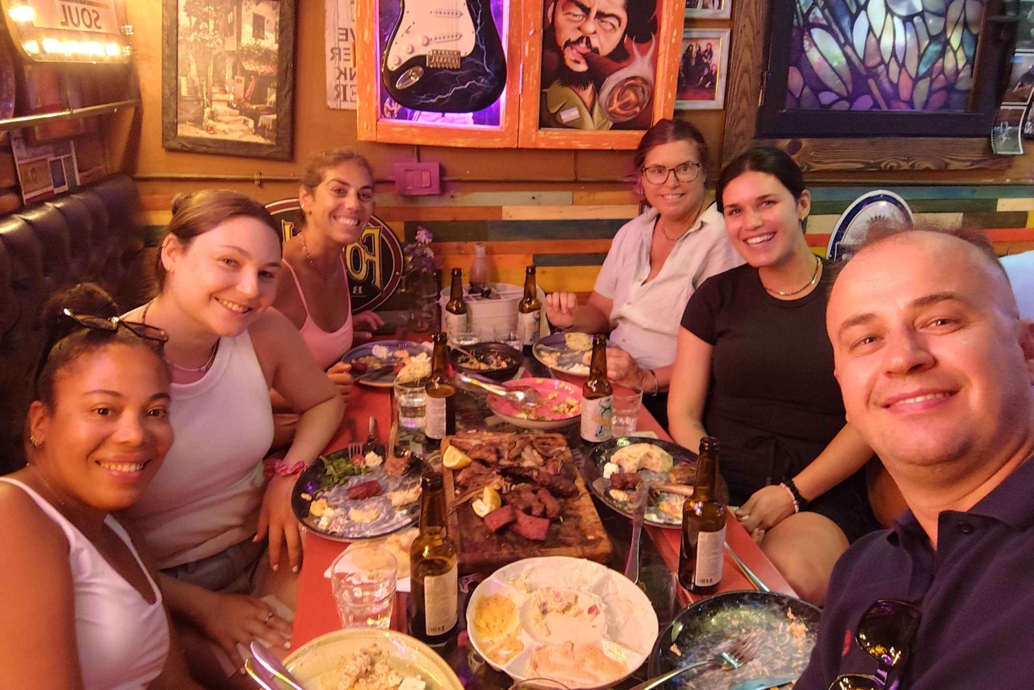 Tirana by Eden: Comida, bebida e alma