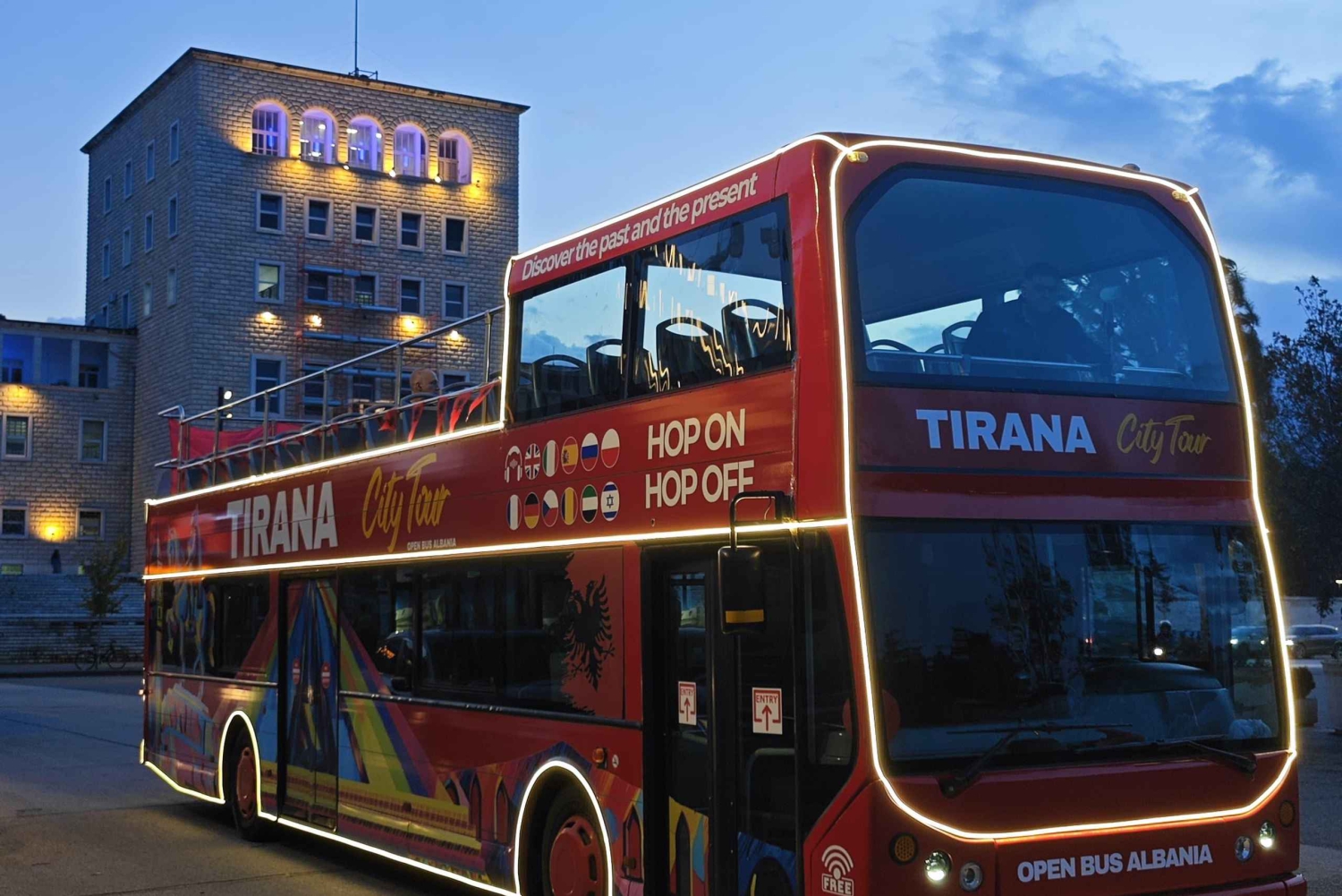 Juleomvisning i Tirana med Open Bus Albania