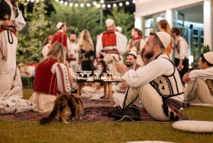 Tirana : Visite de la ville et spectacle nocturne albanais avec dîner