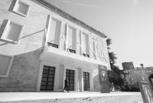 Tirana: Byrundtur med fotograf (bestill en dag i forveien!)