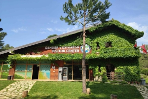 Tirana / Durrës: UNESCO-byen Berat og Karavasta Nationalpark