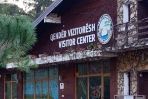 Tirana / Durrës: UNESCO-byen Berat og Karavasta Nationalpark