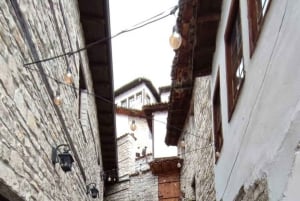 Tirana / Durrës: UNESCO-byen Berat og Karavasta Nationalpark