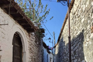 Tirana / Durrës: UNESCO-byen Berat og Karavasta Nationalpark