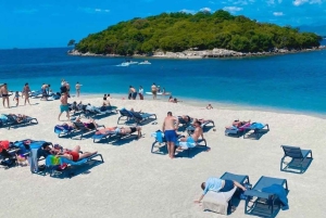 Tirana/Durres/Golem: excursión de un día a Saranda, Ksamil, el Ojo Azul y el castillo.