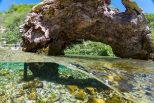 Tirana/Durres/Golem: excursión de un día a Saranda, Ksamil, el Ojo Azul y el castillo.