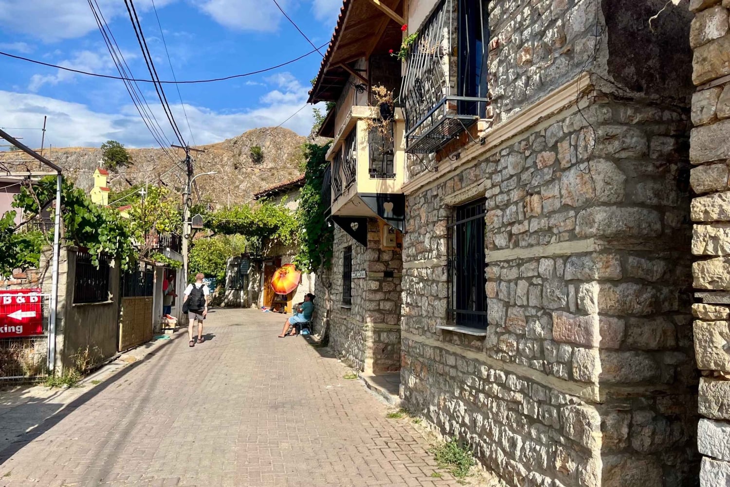 Tirana: tour della Fortezza di Elbasan, del villaggio di Lin e del lago di Ocrida