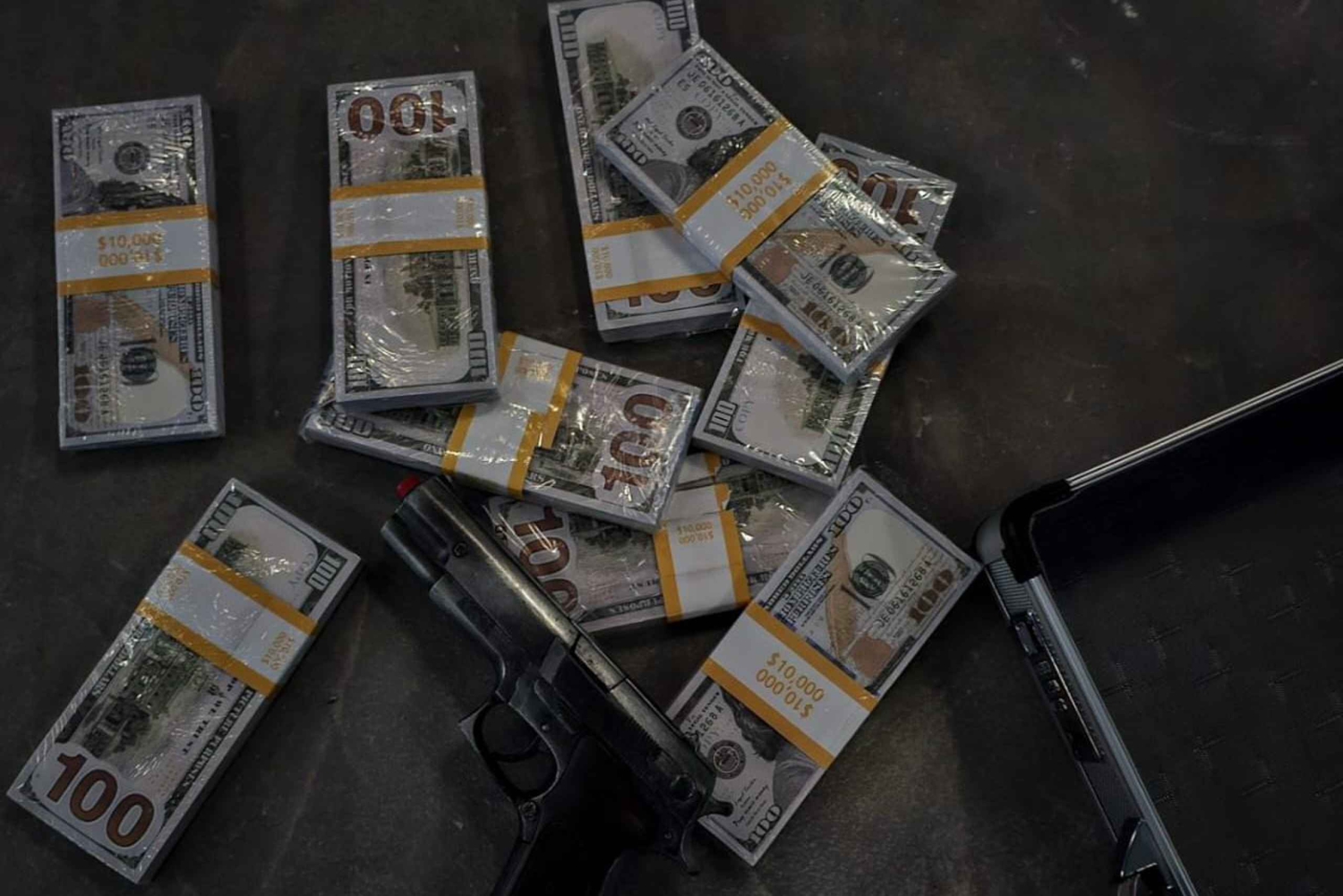 ティラナ エスケープ ルーム