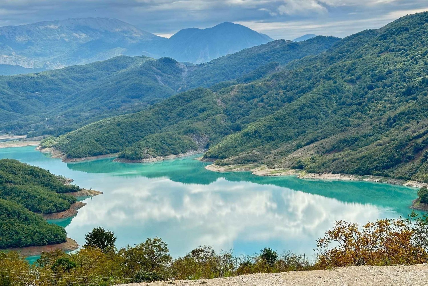 Tirana: Bovilla Lake and Gamti Mountain Hiking Tour