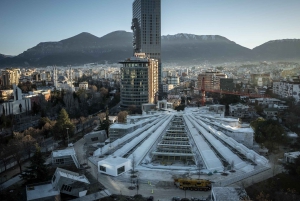 Tirana: Express Semi-Private Rundgang Tour