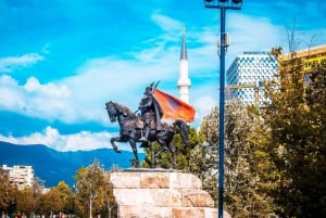 Tirana: Express Semi-Private Walking Tour