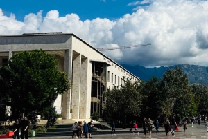 Tirana: Expressrundvandring till de viktigaste sevärdheterna med en lokal guide