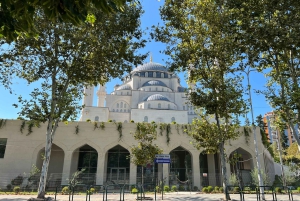 Tirana: Ekspres byvandring med en guide