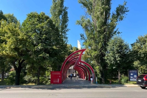 Tirana: Ekspres byvandring med en guide