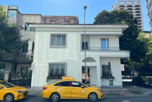 Tirana: Ekspres byvandring med en guide