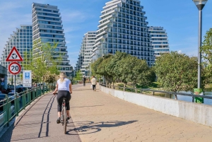 ティラナ：食事と飲み物の試飲付きガイド付き自転車ツアー
