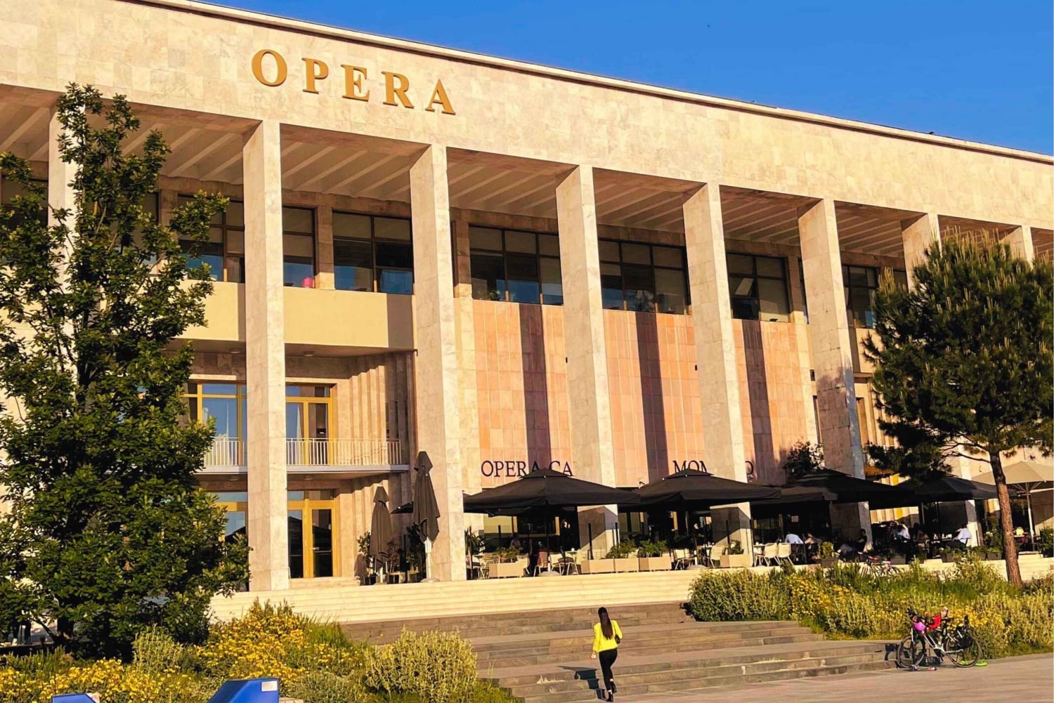 Tiranan kohokohdat: Tiranassa: Kävelykierros paikallisen oppaan kanssa