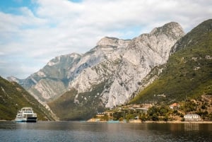 Tirana: escursione al lago di Koman e al fiume Shala