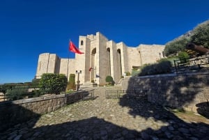 Tirana: Kruja Castle, Museum, Old Bazaar, Sari Salltik Tour