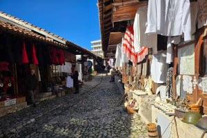 Tirana: Kruja Castle, Museum, Old Bazaar, Sari Salltik Tour