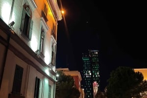 Tirana: tour serale privato con caffè e cocktail