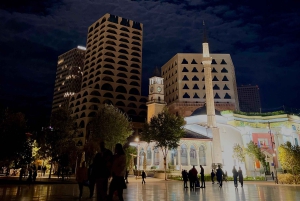 Tirana : visite nocturne privée avec café et cocktail