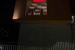 Tirana : visite nocturne privée avec café et cocktail