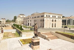 Tirana: Private Sightseeing Walking Tour