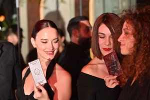 Tirana : expérience dans un pub avec cartes de tarot et 5 cocktails