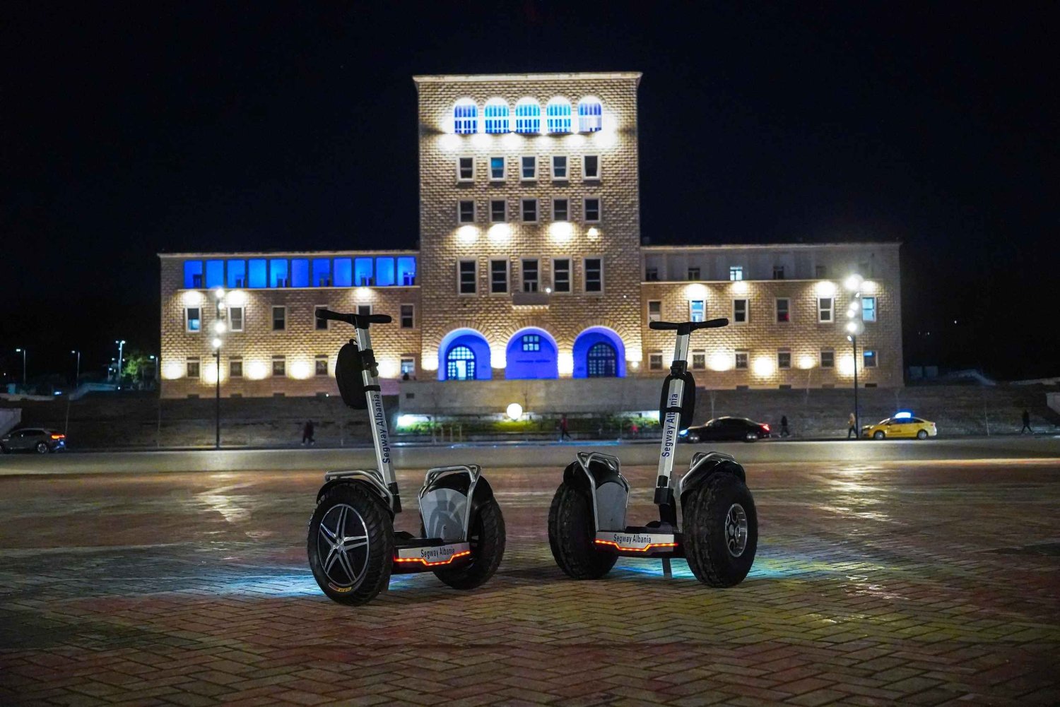 Tirana: Segway-byrundvisning med lokal guide og byens største seværdigheder