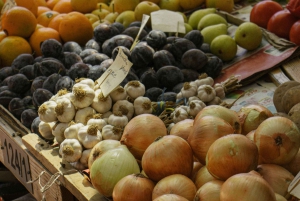 Tirana: maistele kaupungin yli 15 makua yksi puraisu kerrallaan