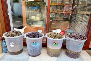 Tirana: maistele kaupungin yli 15 makua yksi puraisu kerrallaan