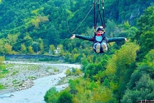 Tirana: Die längste Zipline des Balkans Petrela Adrenalin Tour
