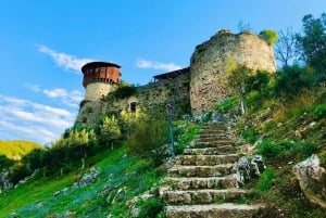 Tirana: Die längste Zipline des Balkans Petrela Adrenalin Tour