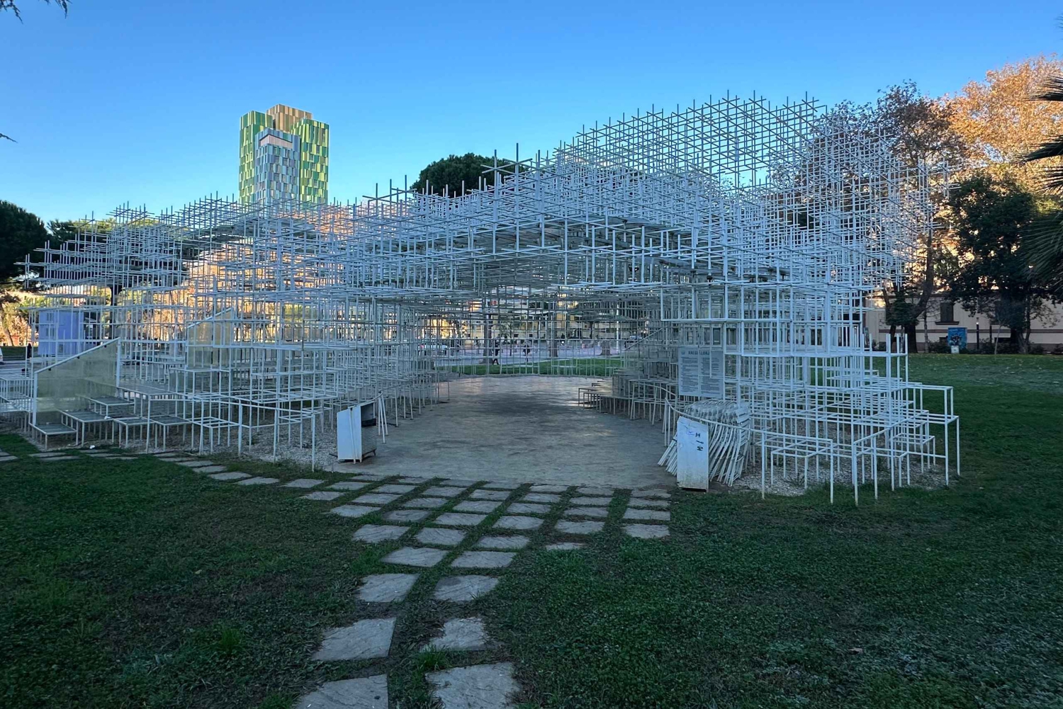 Tirana: Rundgang durch die Attraktionen des historischen Zentrums