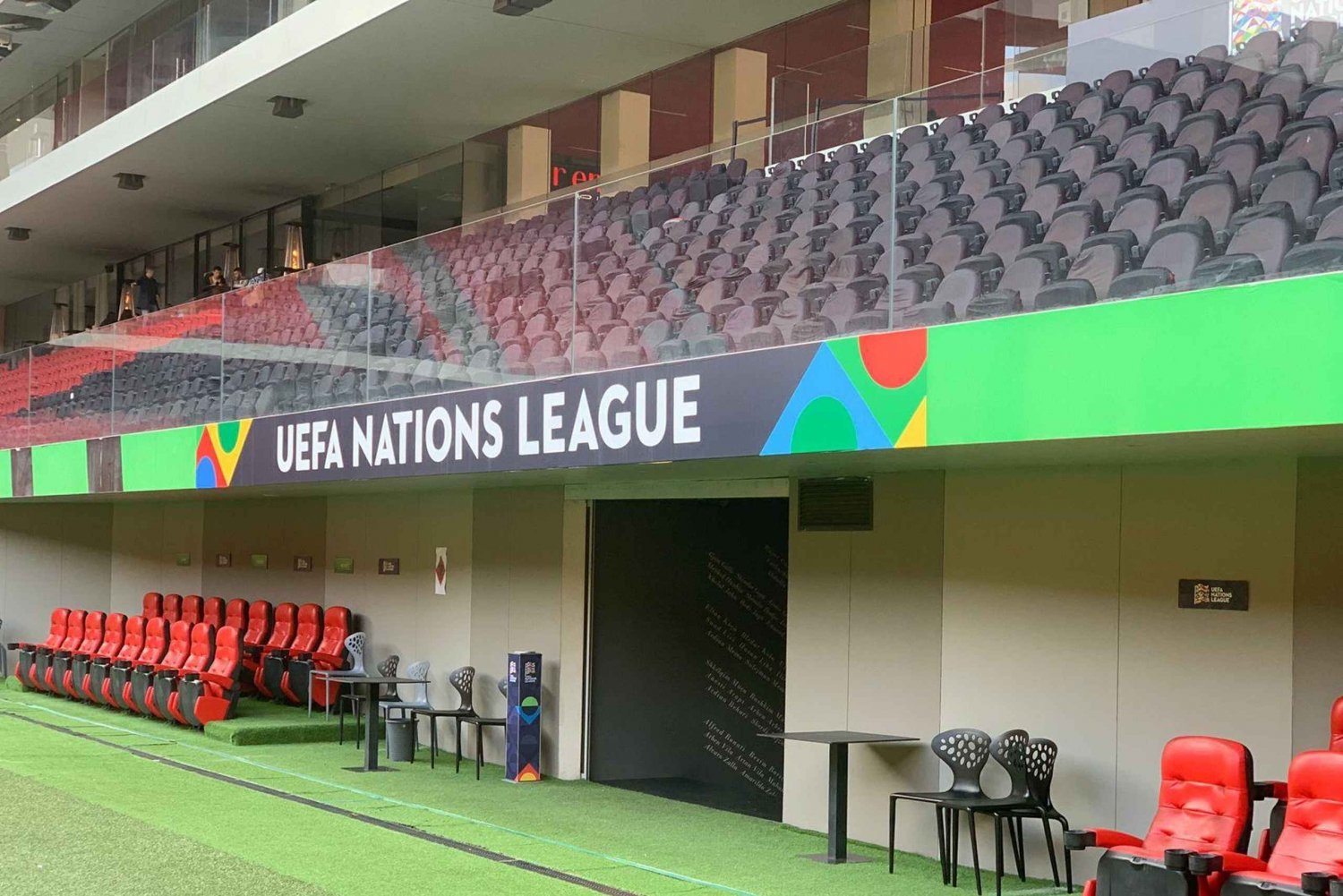 Tirana : Visite pied à pied avec Air Albania Stadium VIP Sky Box
