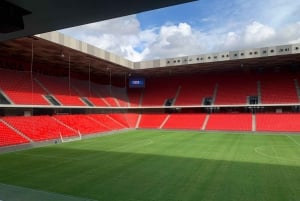 Tirana : visite à pied avec accès à la loge VIP du stade Arena Kombëtare