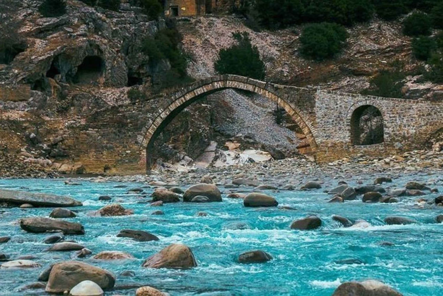 Tour e guia de turismo Përmet Bënjë