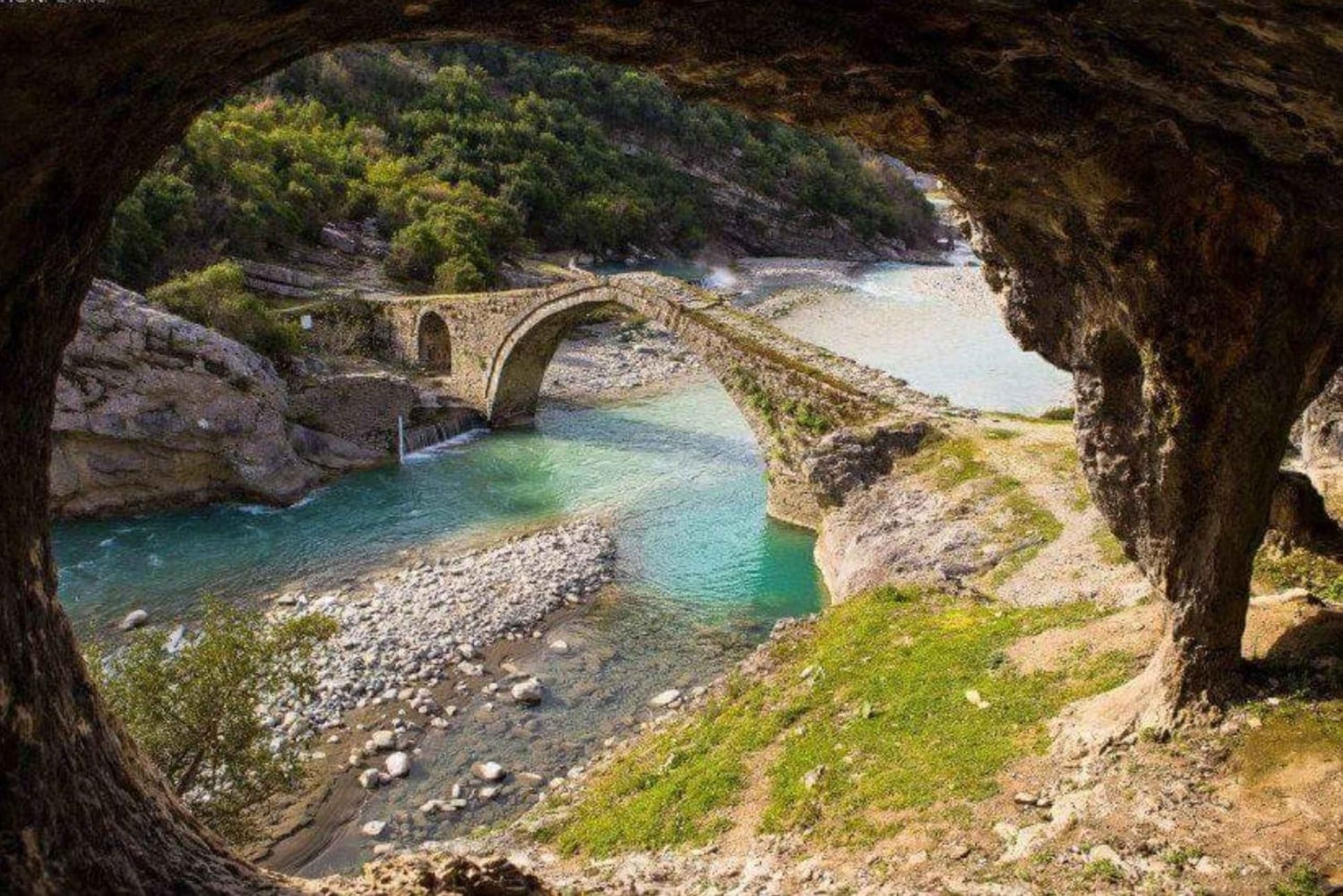 Tour e guia de turismo Përmet Bënjë